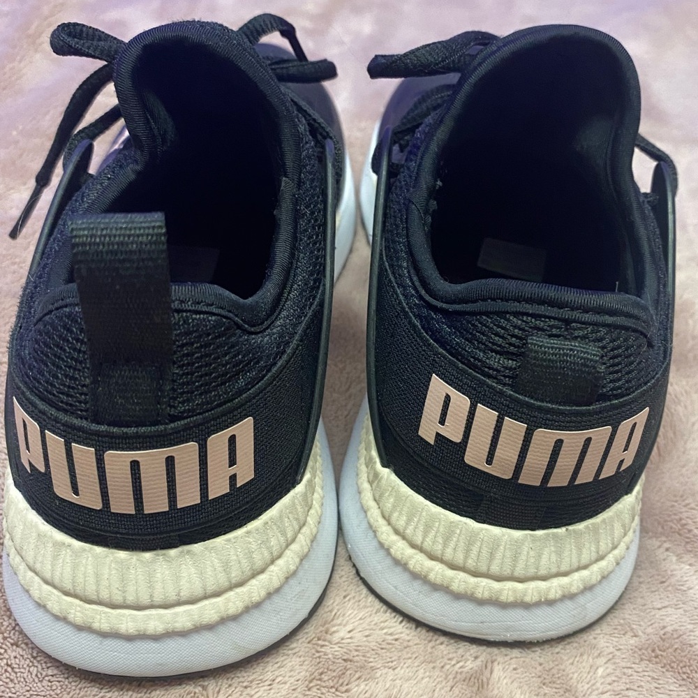 Puma Shoes Size 7.5